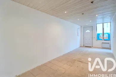 Townhouse in Puiseaux (45390)