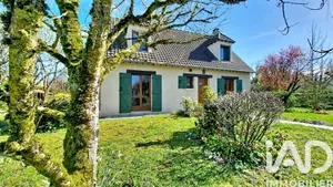 Maison traditionnelle à Saint-Fargeau-Ponthierry (77310)