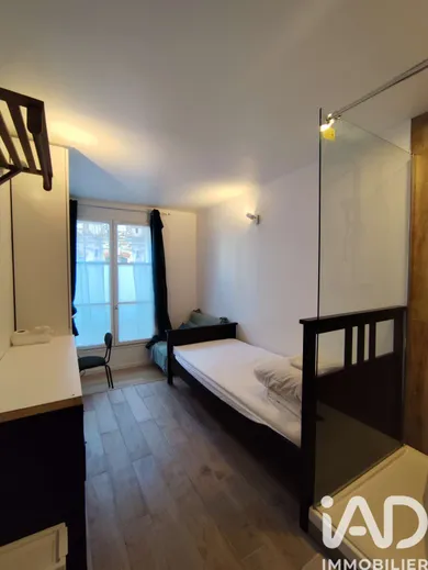Apartment in Paris (75003)