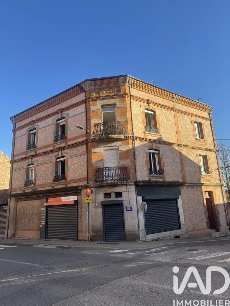 Immeuble 353 m² · à Firminy · 353 m² · 128 000 €