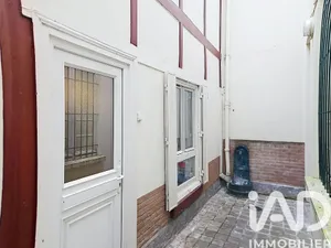 Apartment in Paris (75015)