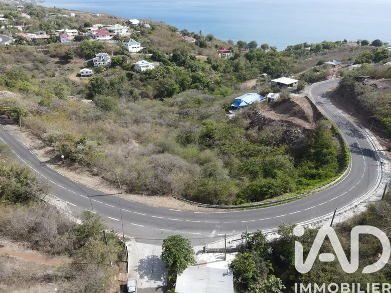 Terrain 629 m² · à Vieux-Habitants · 92 000 €