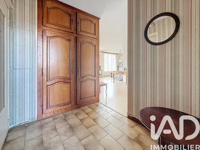 Apartment in Saint-Martin-d'Hères (38400)