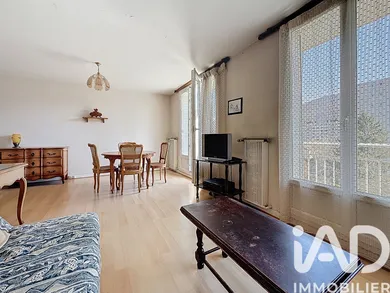 Apartment in Saint-Martin-d'Hères (38400)