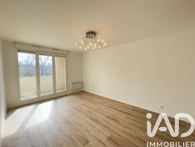 Appartement à Dammarie-lès-Lys (77190)