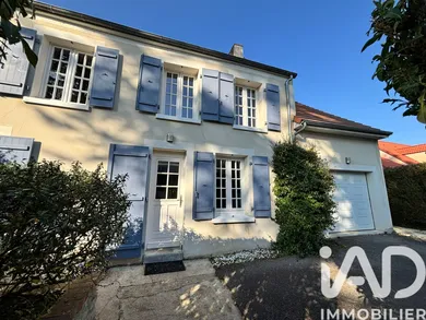 House in Magny-le-Hongre (77700)