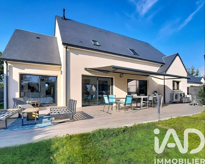 Maison 6 pièces 143 m² · à Veigné · 143 m² · 430 000 €
