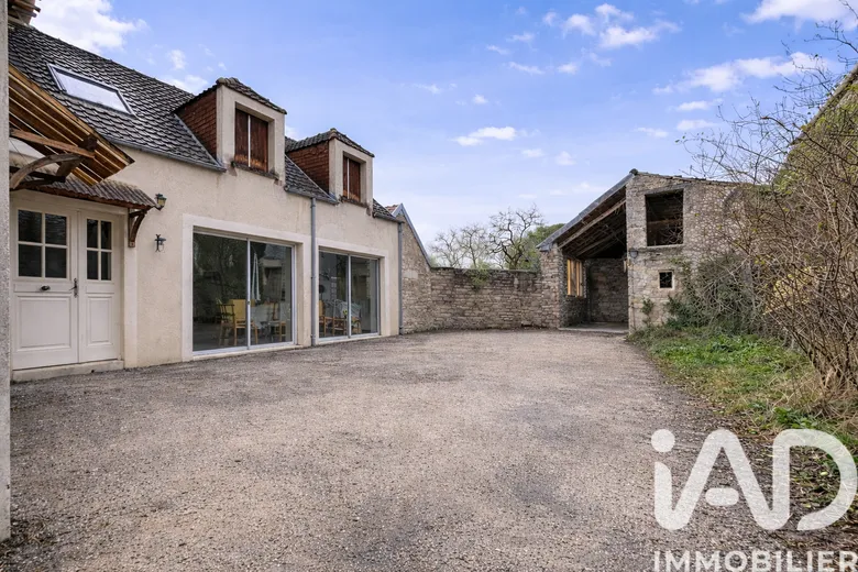 Maison 7 pièces 200 m² · à Tanlay · 200 m² · 155 000 €
