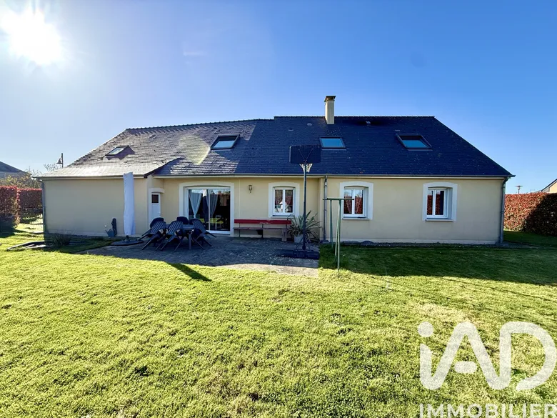 Maison 6 pièces 127 m² · à Simplé · 127 m² · 234 500 €