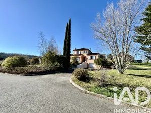 Traditional house in Vayrac (46110)