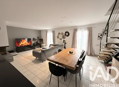 House in Saint-Denis-Lanneray (28200)