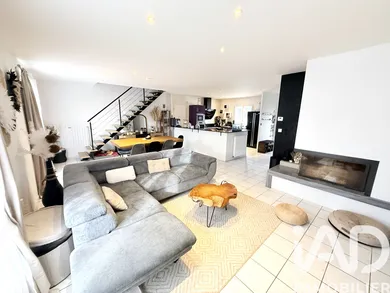 House in Saint-Denis-Lanneray (28200)