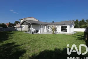 Maison traditionnelle à Cadaujac (33140)