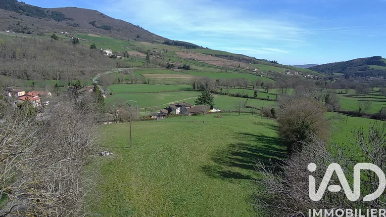 Terrain à bâtir à Beaujeu (69430) · 185 000 €