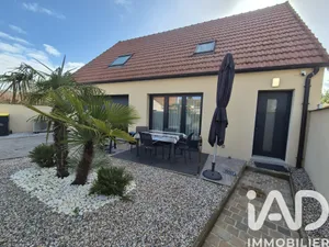 Pavillon à Pierre-Levée (77580)