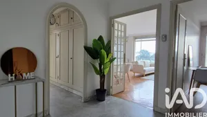 Apartment in Bron (69500)