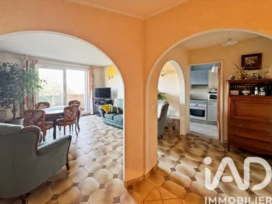 Apartment in Villebon-sur-Yvette (91140)