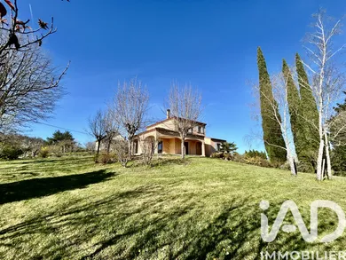 Traditional house in Vayrac (46110)