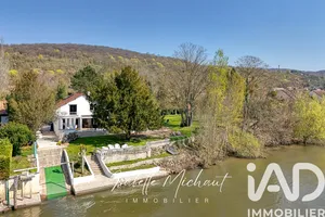 House in Vaux-sur-Seine (78740)