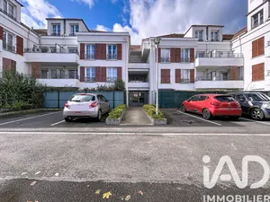 Apartment in Ozoir-la-Ferrière (77330)