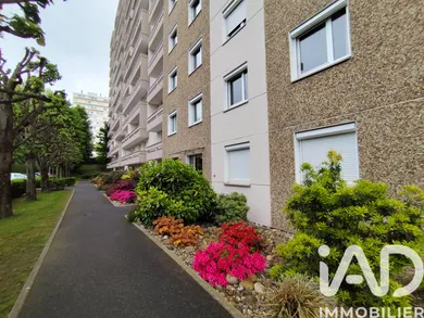 Apartment in Saint-Étienne (42100)
