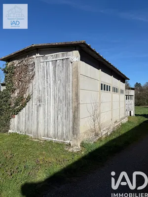 Garage in Lucenay-lès-Aix (58380)