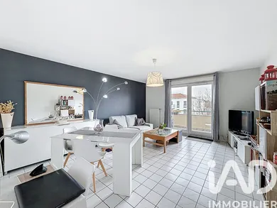 Appartement à Meyzieu (69330)