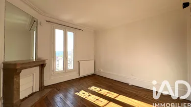 Apartment in Saint-Mandé (94160)