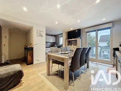 Appartement à Roissy-en-Brie (77680)