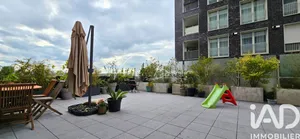 Apartment in Nanterre (92000)