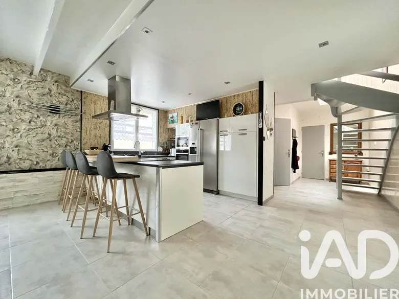 Maison 8 pièces 144 m² · à Éperlecques · 144 m² · 299 900 €
