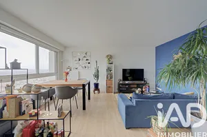 Apartment in Courbevoie (92400)
