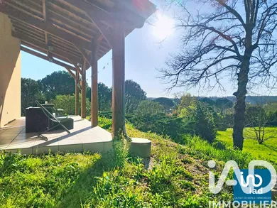 Architectural house in Solomiac (32120)