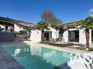 Maison d'architecte à Neuvicq (17270)