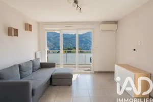 Apartment in Carros (06510)