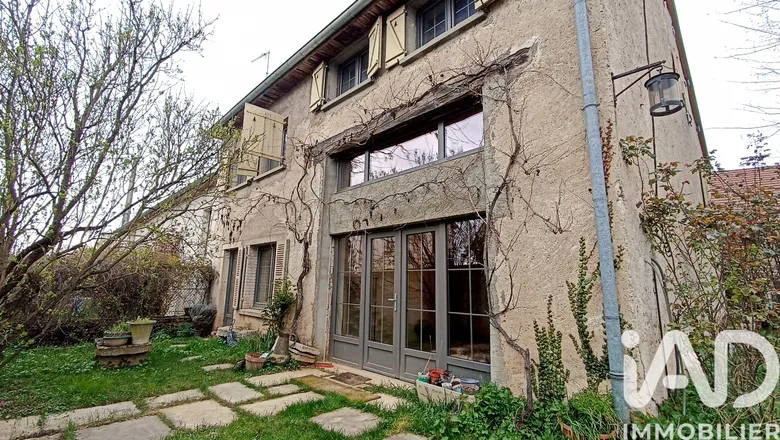 Maison 7 pièces 138 m² · à Renève · 138 m² · 195 000 €