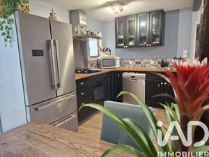 Park home in Cherves (86170)