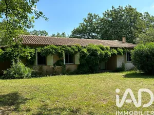 House in Saint-Paul-en-Forêt (83440)