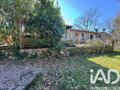 House in Saint-Paul-en-Forêt (83440)