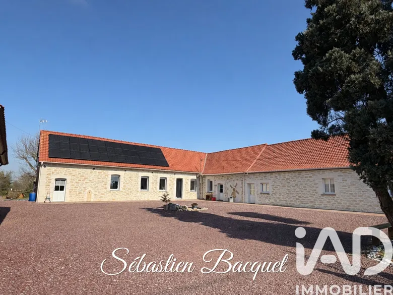 Maison 14 pièces 371 m² · à Saint-Pol-sur-Ternoise · 370,9 m² · 649 500 €