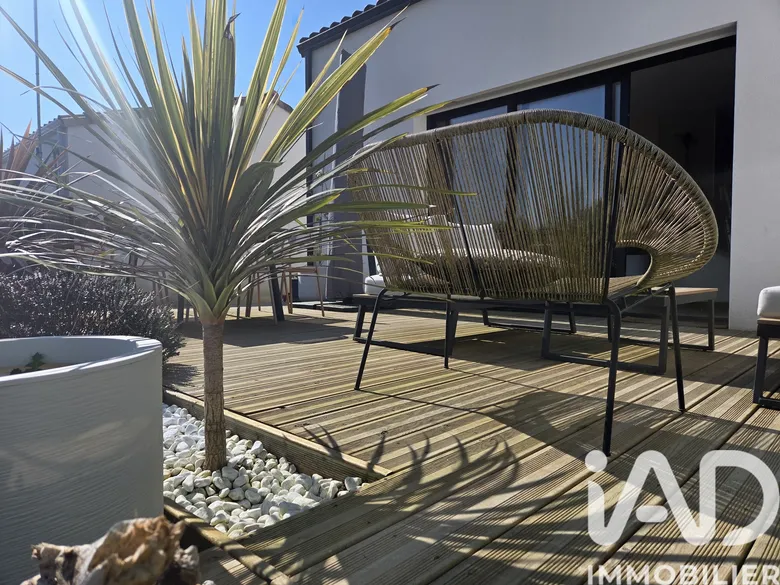 Maison 4 pièces 95 m² · à Coëx · 95 m² · 359 000 €