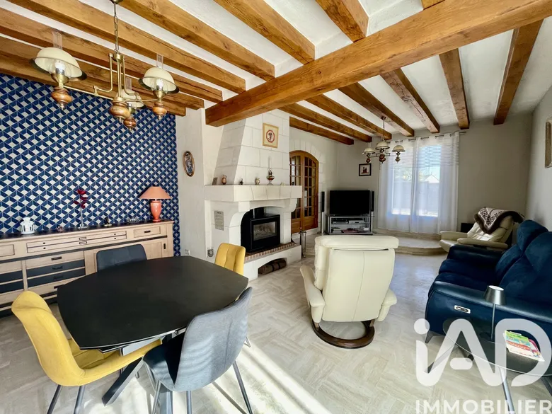 Maison 5 pièces 189 m² · à Monnaie · 189 m² · 385 000 €