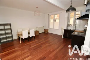 Apartment in Paris (75020)