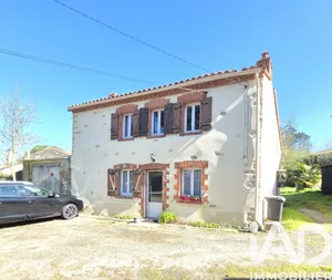 House in Saint-Étienne-du-Bois (85670)