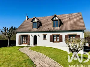 Maison traditionnelle à Cléry-Saint-André (45370)