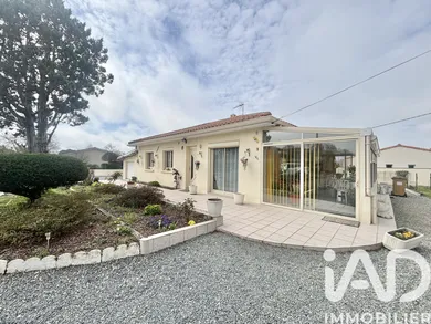 Traditional house in La Lande-de-Fronsac (33240)