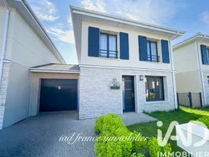 House in Élancourt (78990)