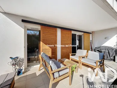 Apartment in Hyères (83400)