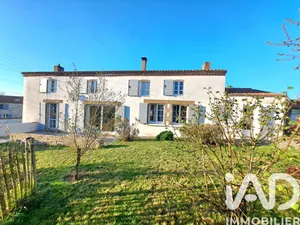 Longère à La Ferrière (85280)