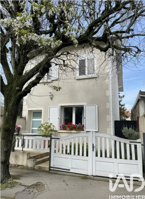 Maison à Villeneuve-le-Roi (94290)